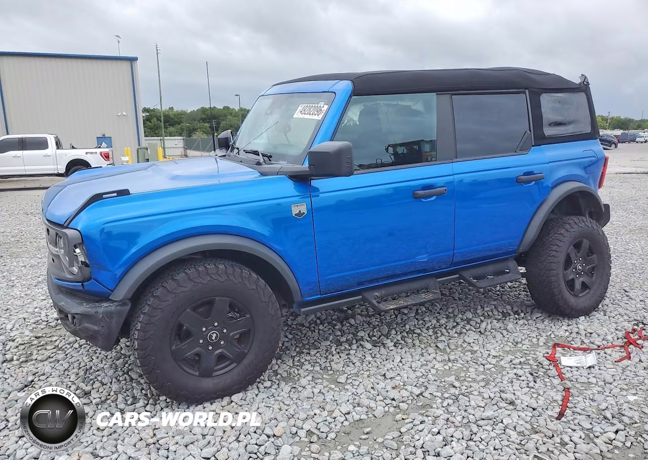 2023 Ford Bronco Base