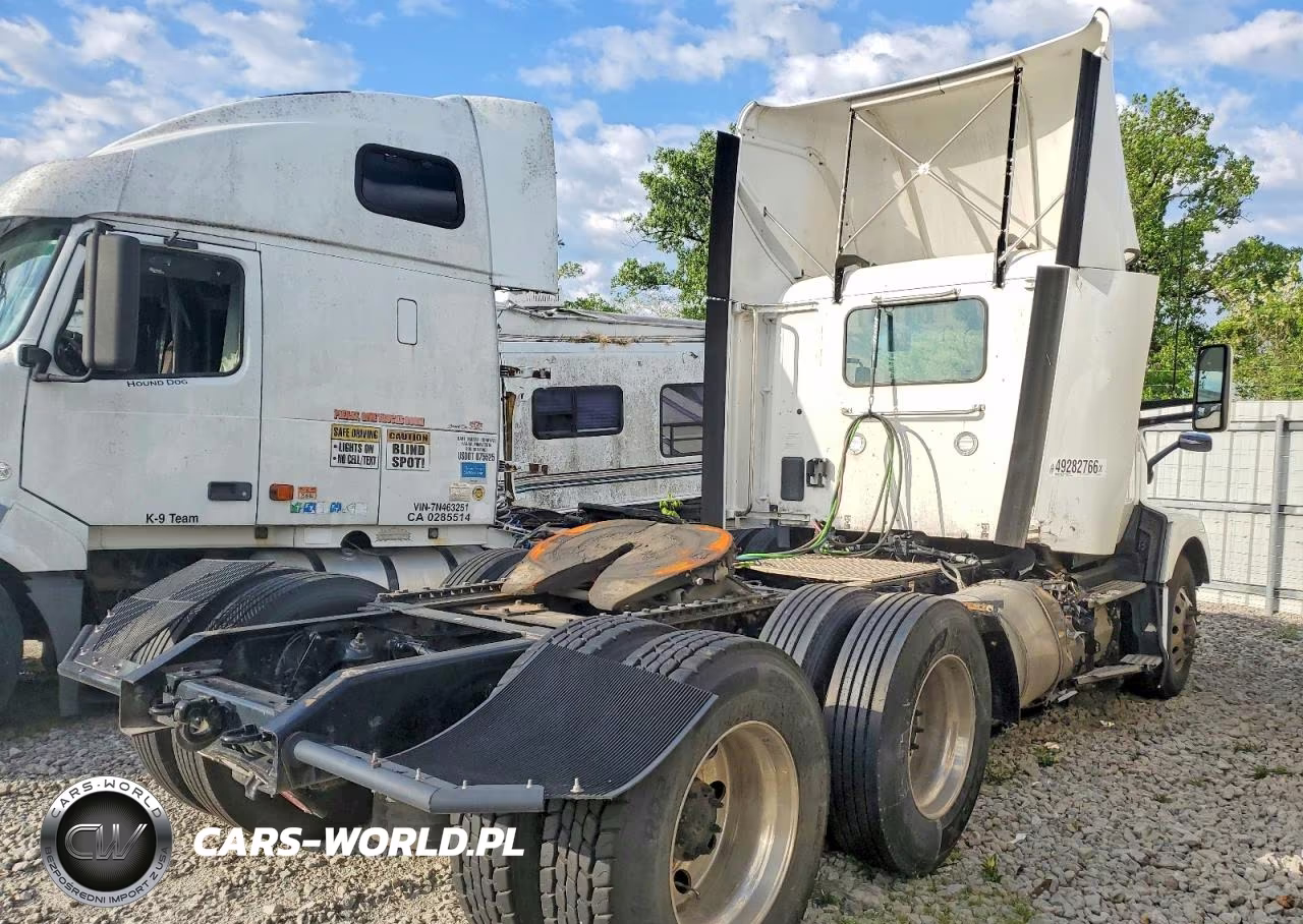 2022 Kenworth T680 Semi Truck VIN:1XKYD49XXNJ479032 - 4