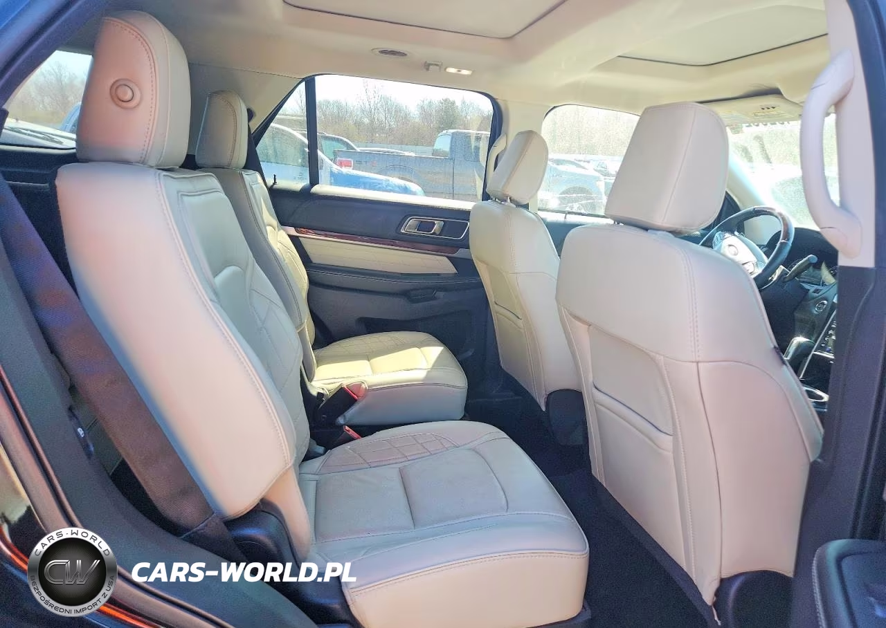 2019 Ford Explorer Platinum VIN:1FM5K8HT9KGA01750 - 11