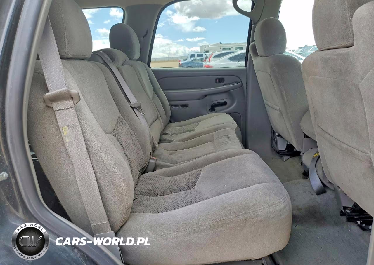 2004 Chevrolet Tahoe C1500 VIN:1GNEC13V24J276214 - 11