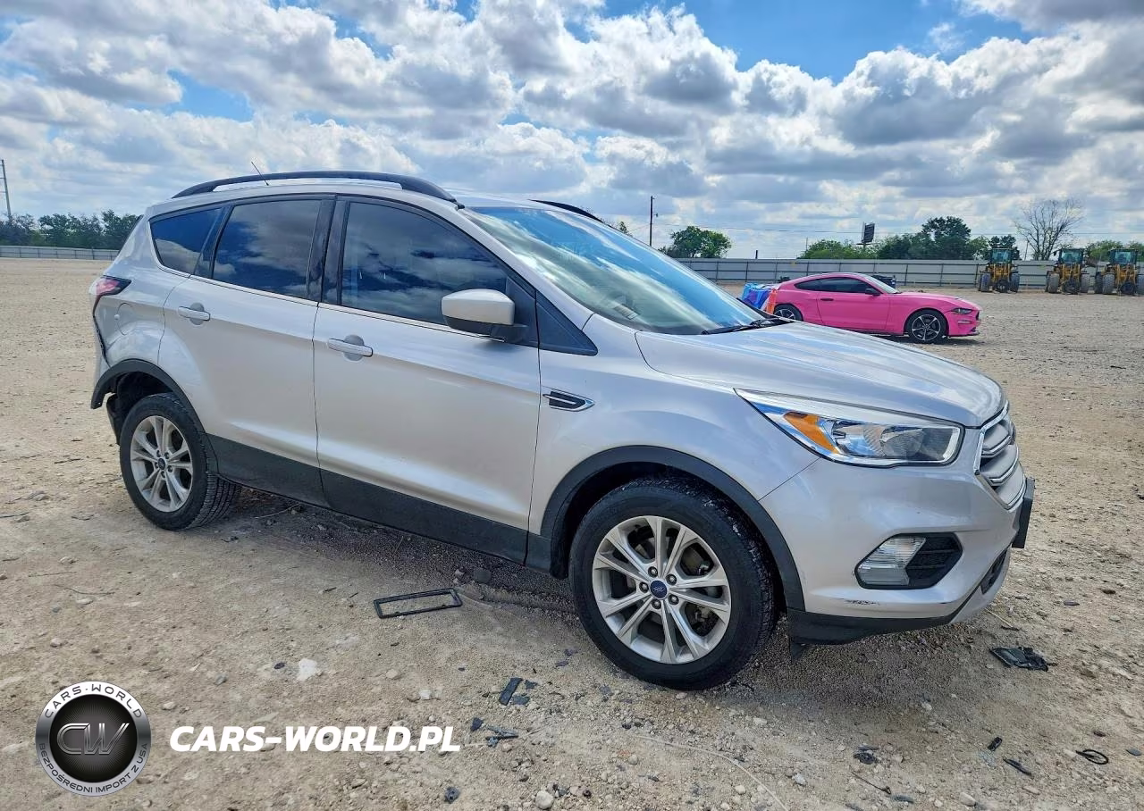 2018 Ford Escape Se VIN:1FMCU0GD6JUA84034 - 4