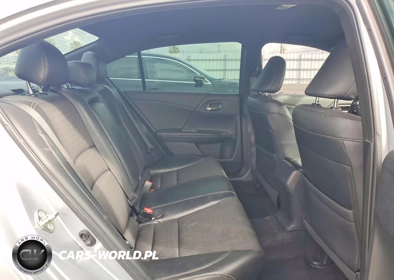 2017 Honda Accord Sport VIN:1HGCR2F5XHA065320 - 10
