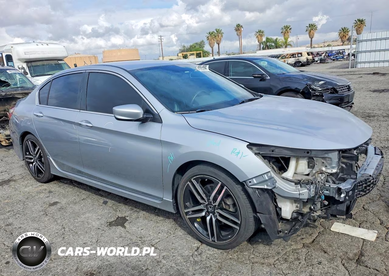 2017 Honda Accord Sport VIN:1HGCR2F5XHA065320 - 4