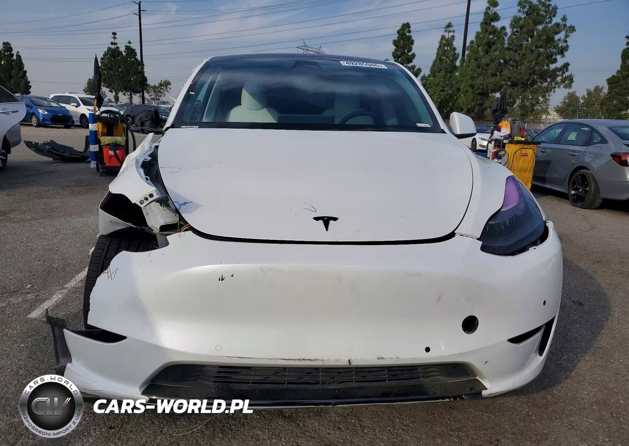 2022 Tesla Model Y VIN:7SAYGDEE9NF558760 - 5