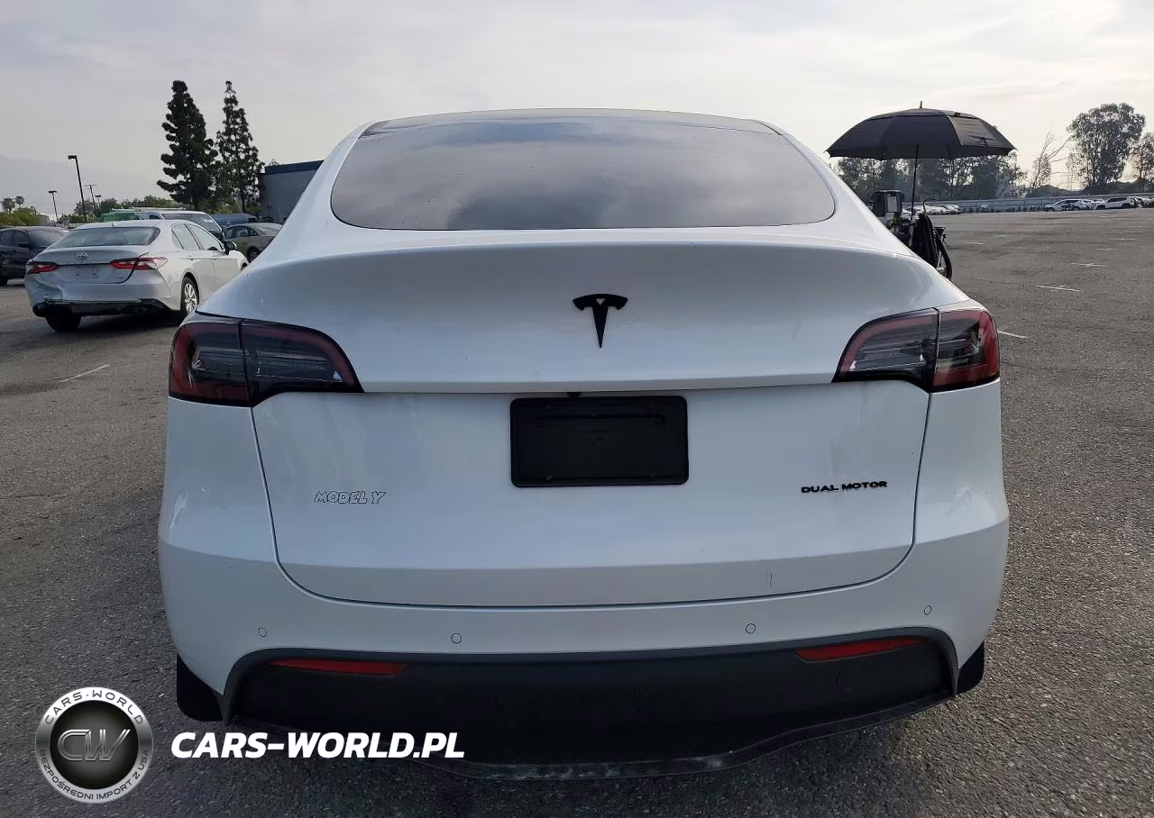 2022 Tesla Model Y VIN:7SAYGDEE9NF558760 - 6