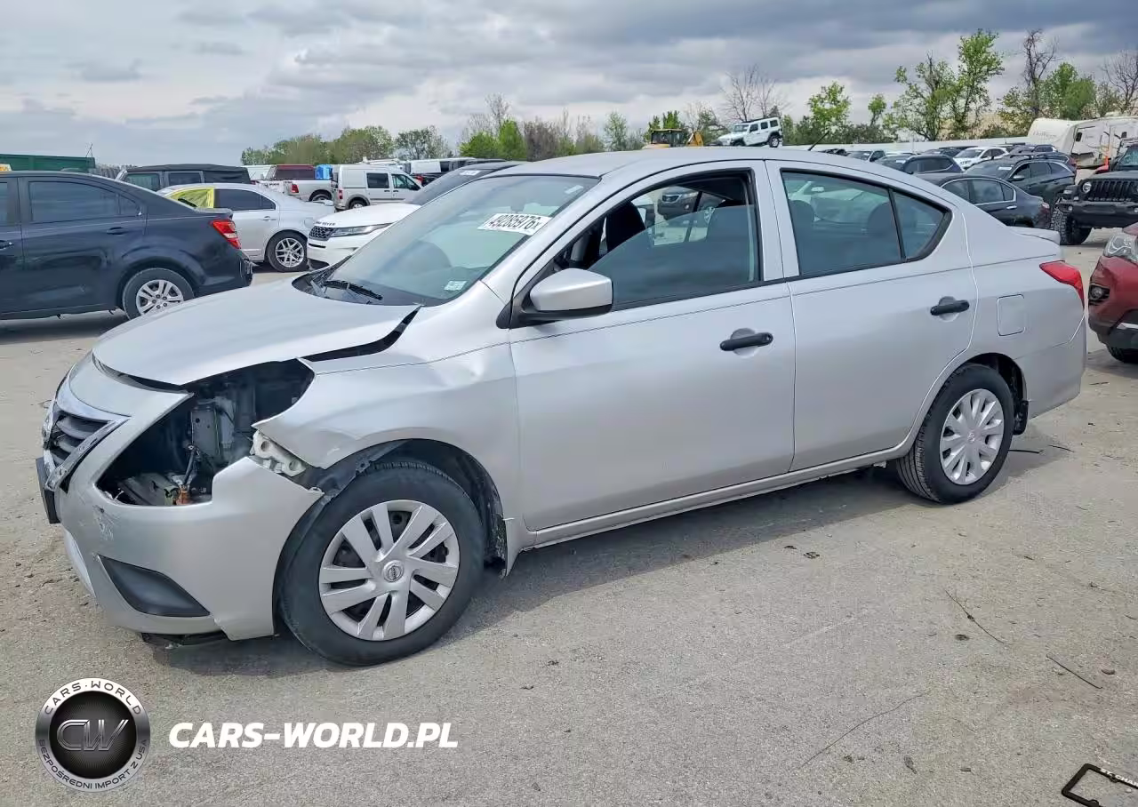 2017 Nissan Versa 1.6 S Plus