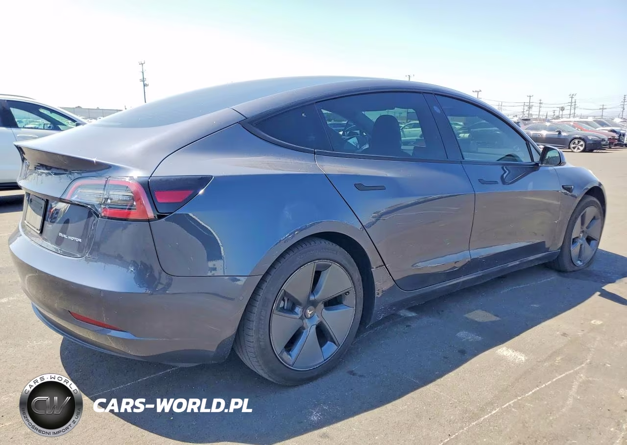 2022 Tesla Model 3 VIN:5YJ3E1EBXNF233181 - 3