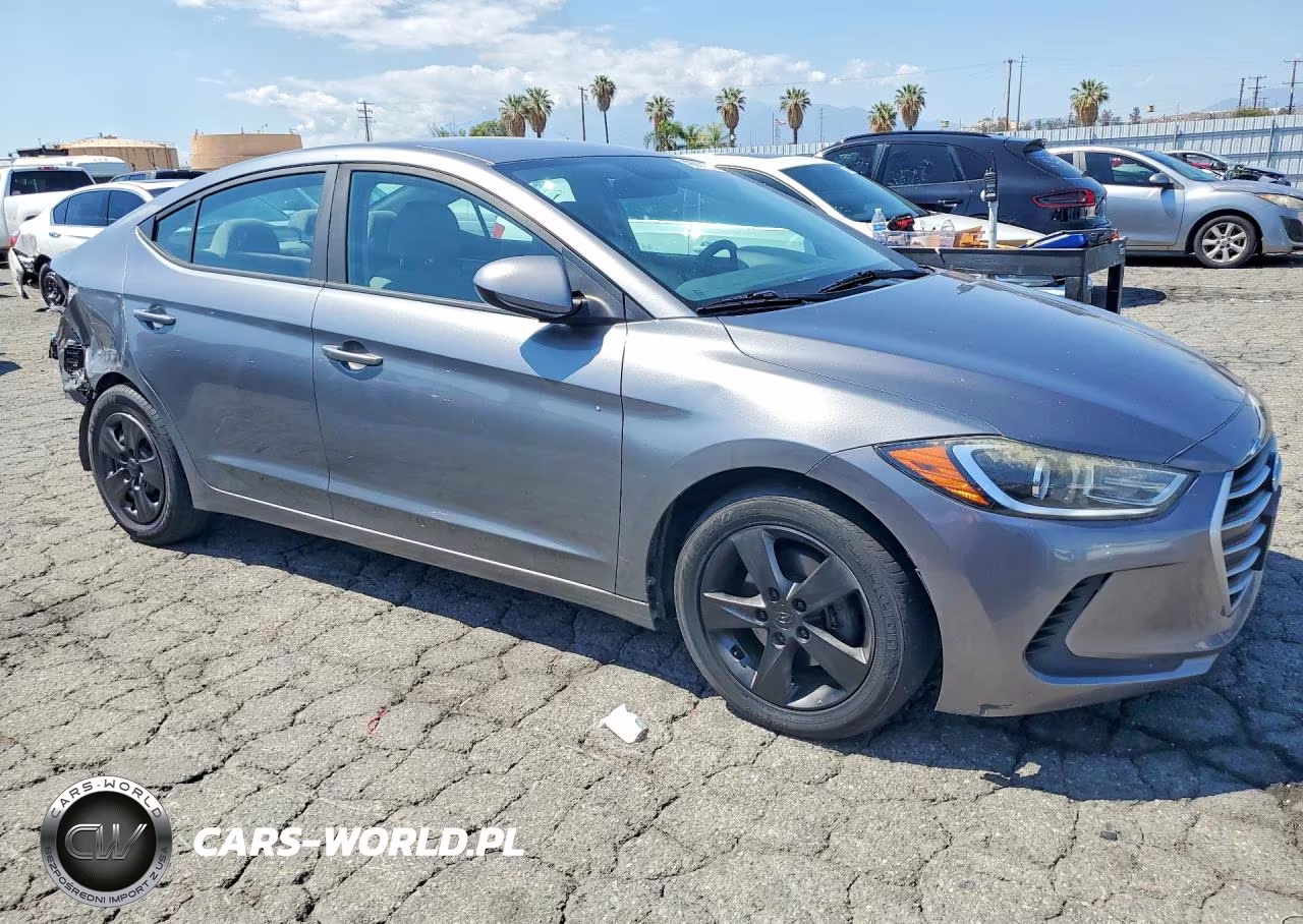 2018 Hyundai Elantra Sel VIN:5NPD84LF0JH296126 - 4