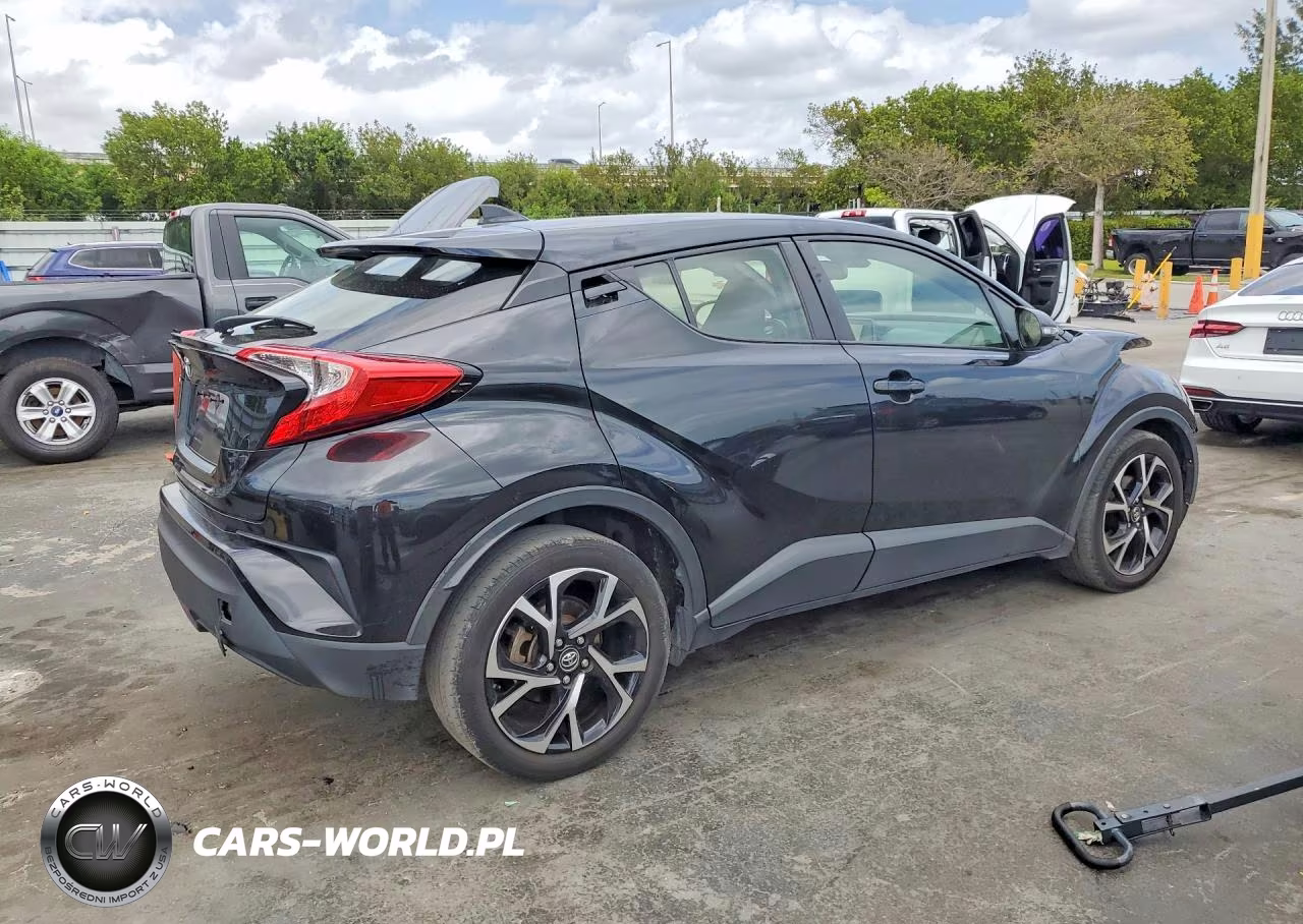 2018 Toyota C-Hr Xle Premium VIN:JTNKHMBX6J1004712 - 3