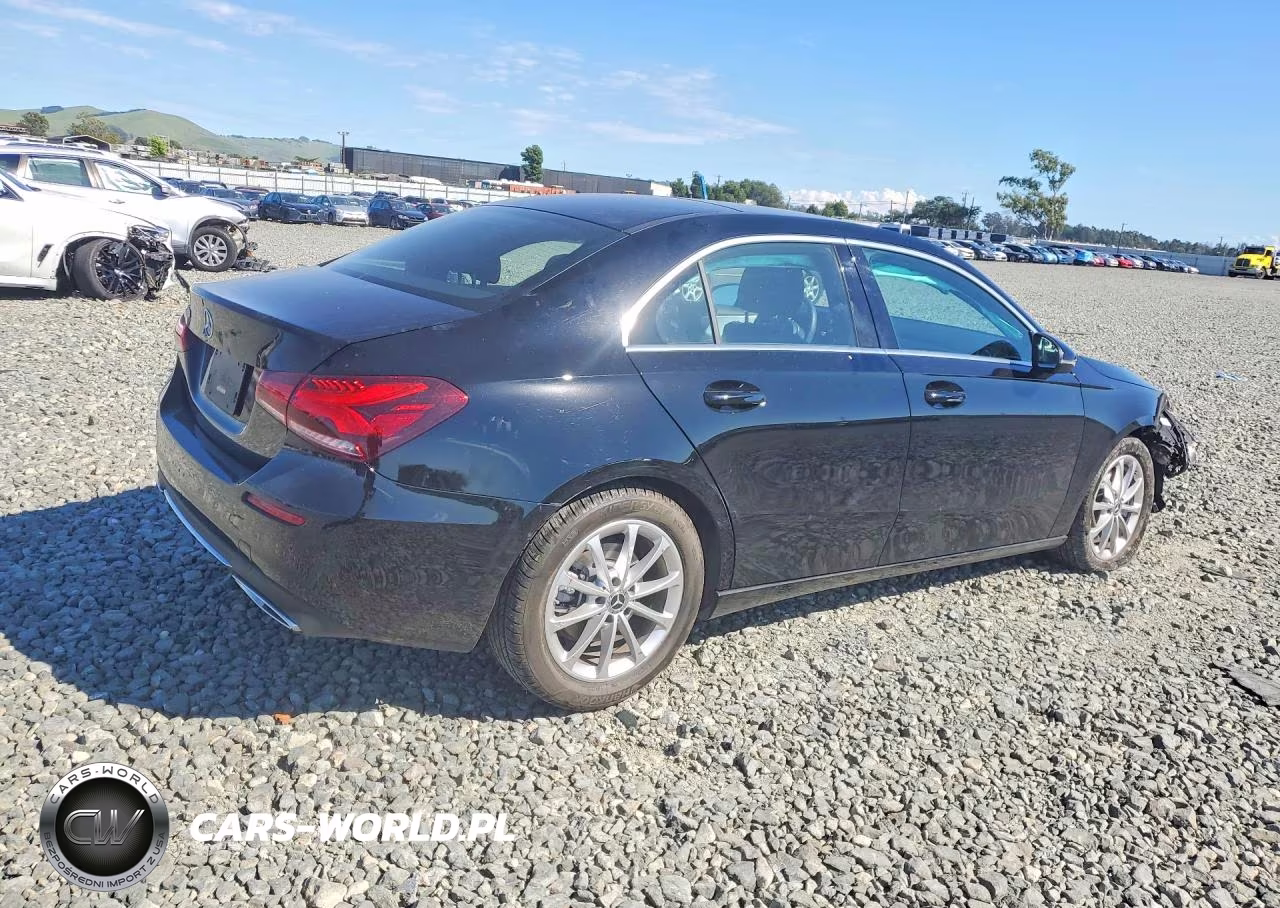 2021 Mercedes-Benz A 220 VIN:W1K3G4EB6MJ288610 - 3