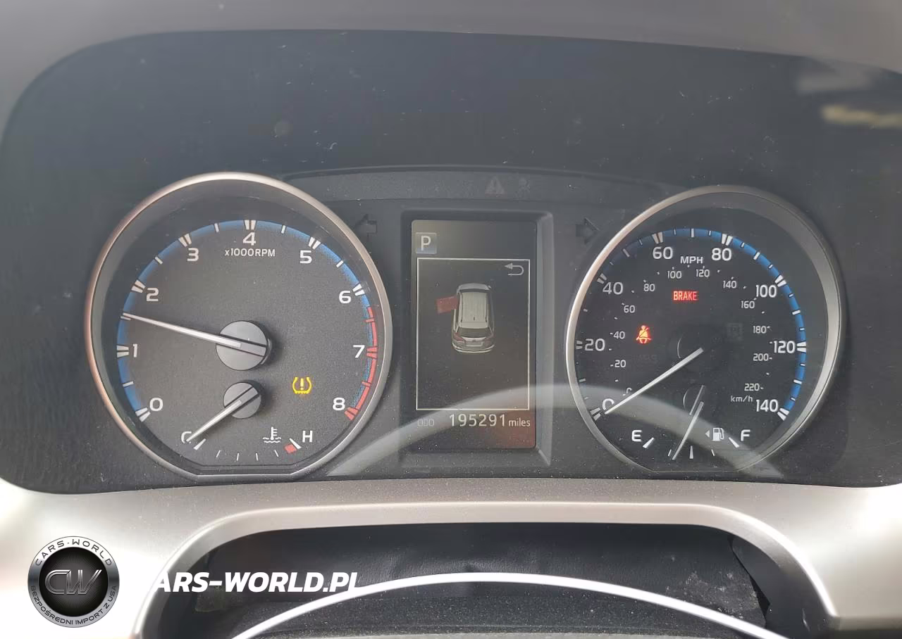 2017 Toyota Rav4 Le VIN:JTMBFREV5HJ135433 - 9