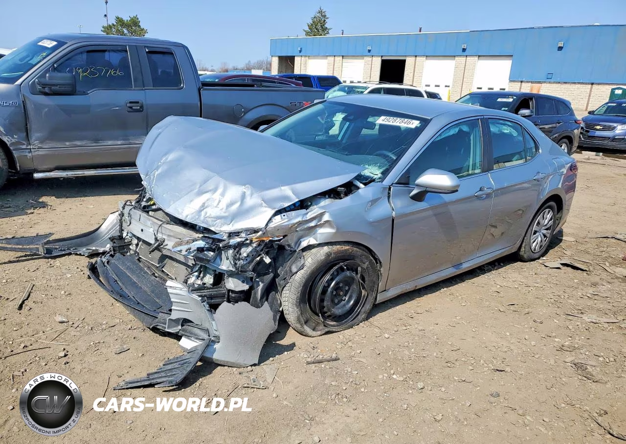 2023 Toyota Camry Le – zdjęcie 1 z 12