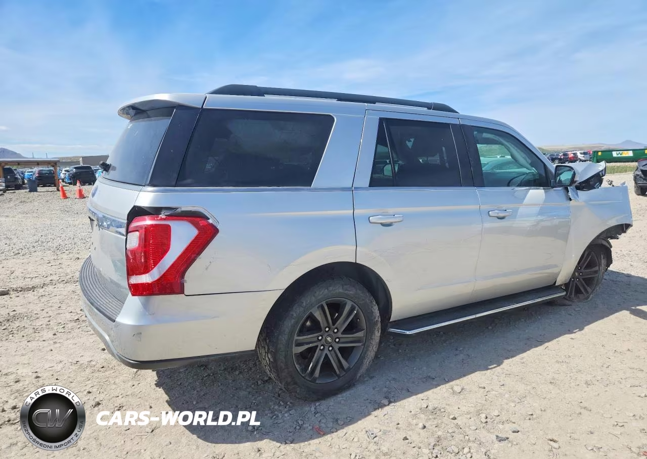 2019 Ford Expedition Xlt VIN:1FMJU1JT2KEA24020 - 3