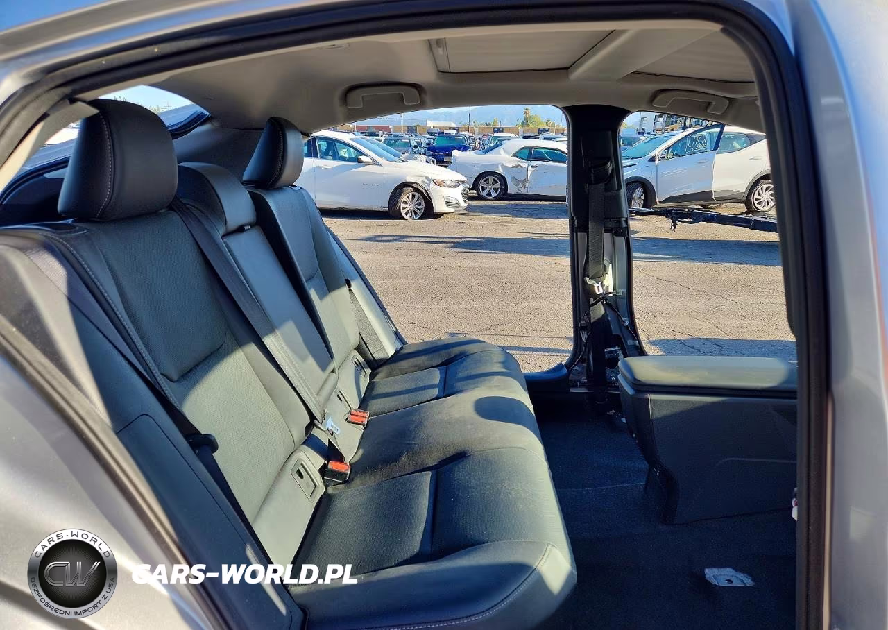 2025 Toyota Prius Limited VIN:JTDACAAU3S3058298 - 10