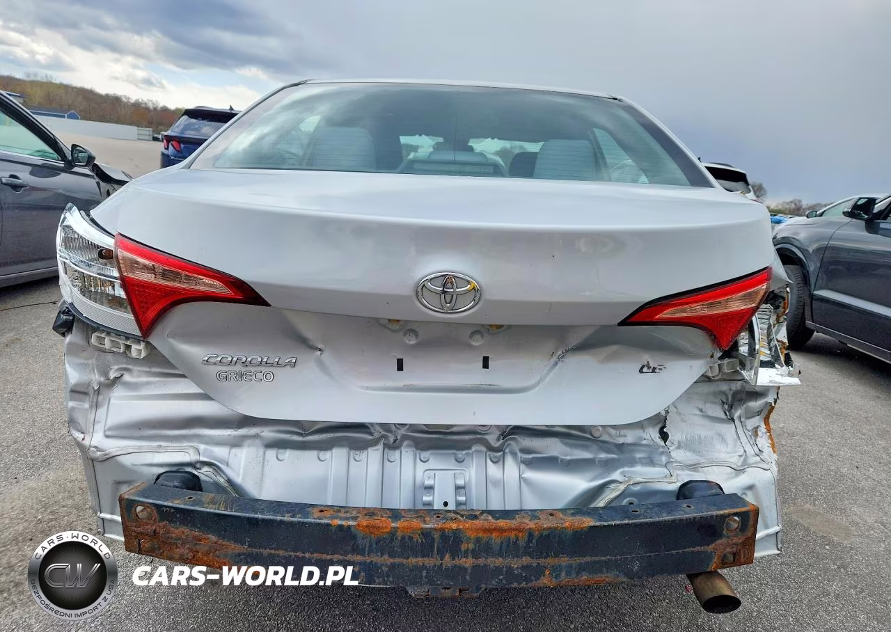 2018 Toyota Corolla Le VIN:2T1BURHE4JC071047 - 6