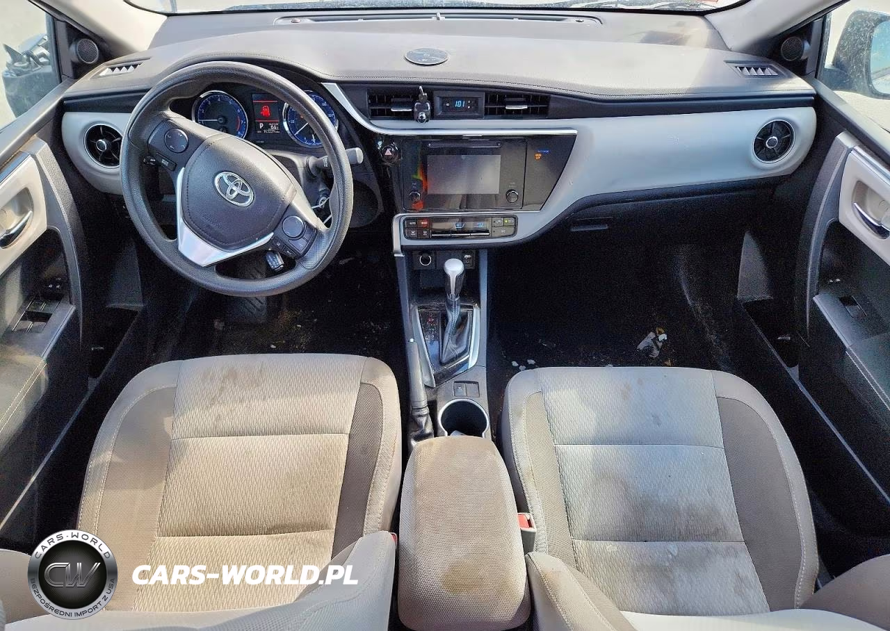 2018 Toyota Corolla Le VIN:2T1BURHE4JC071047 - 8