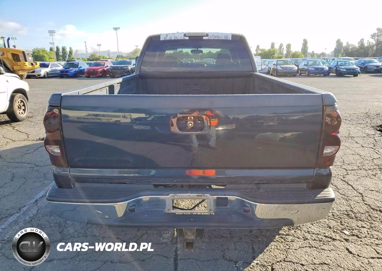 2005 Chevrolet Silverado K2500 Heavy Duty VIN:1GCHK23245F855813 - 6
