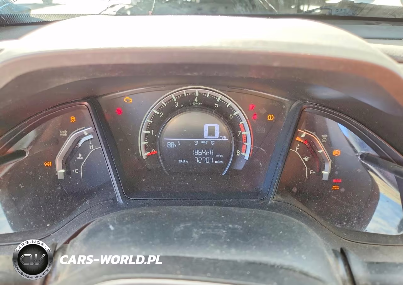 2018 Honda Civic Sport VIN:SHHFK7H47JU219933 - 9