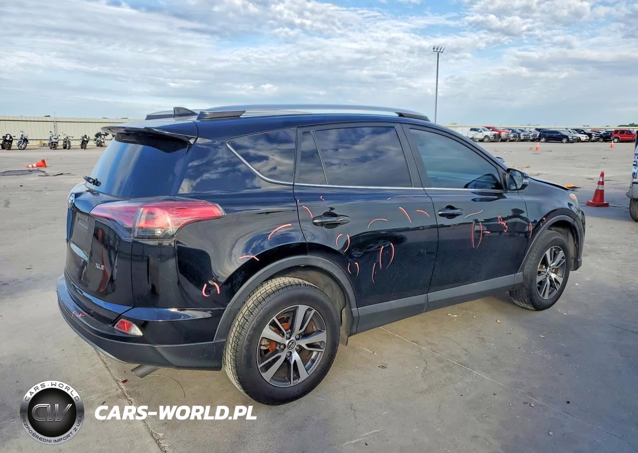 2018 Toyota Rav4 Xle VIN:2T3WFREV4JW459871 - 3