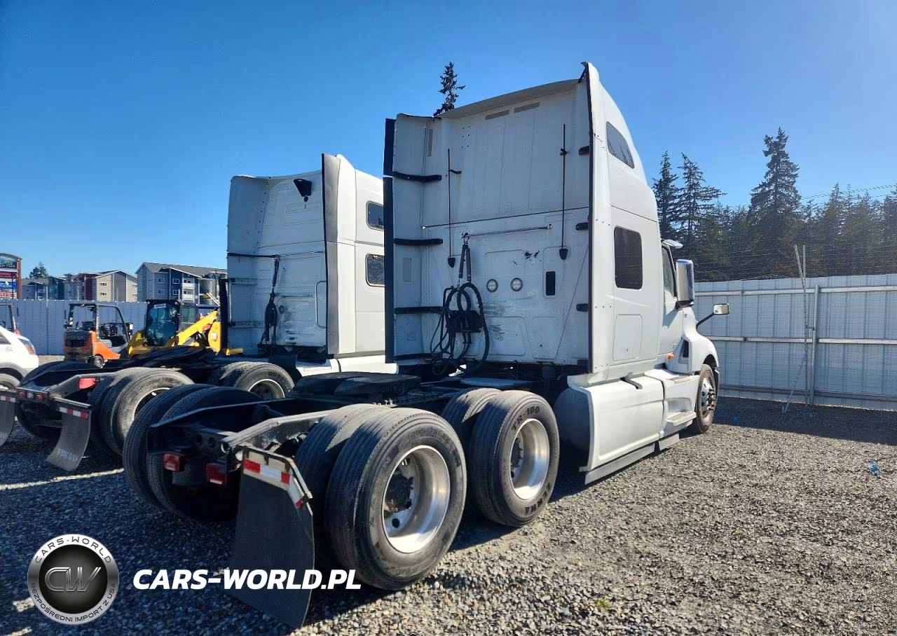 2019 International Lt625 VIN:3HSDZAPR6KN743880 - 4
