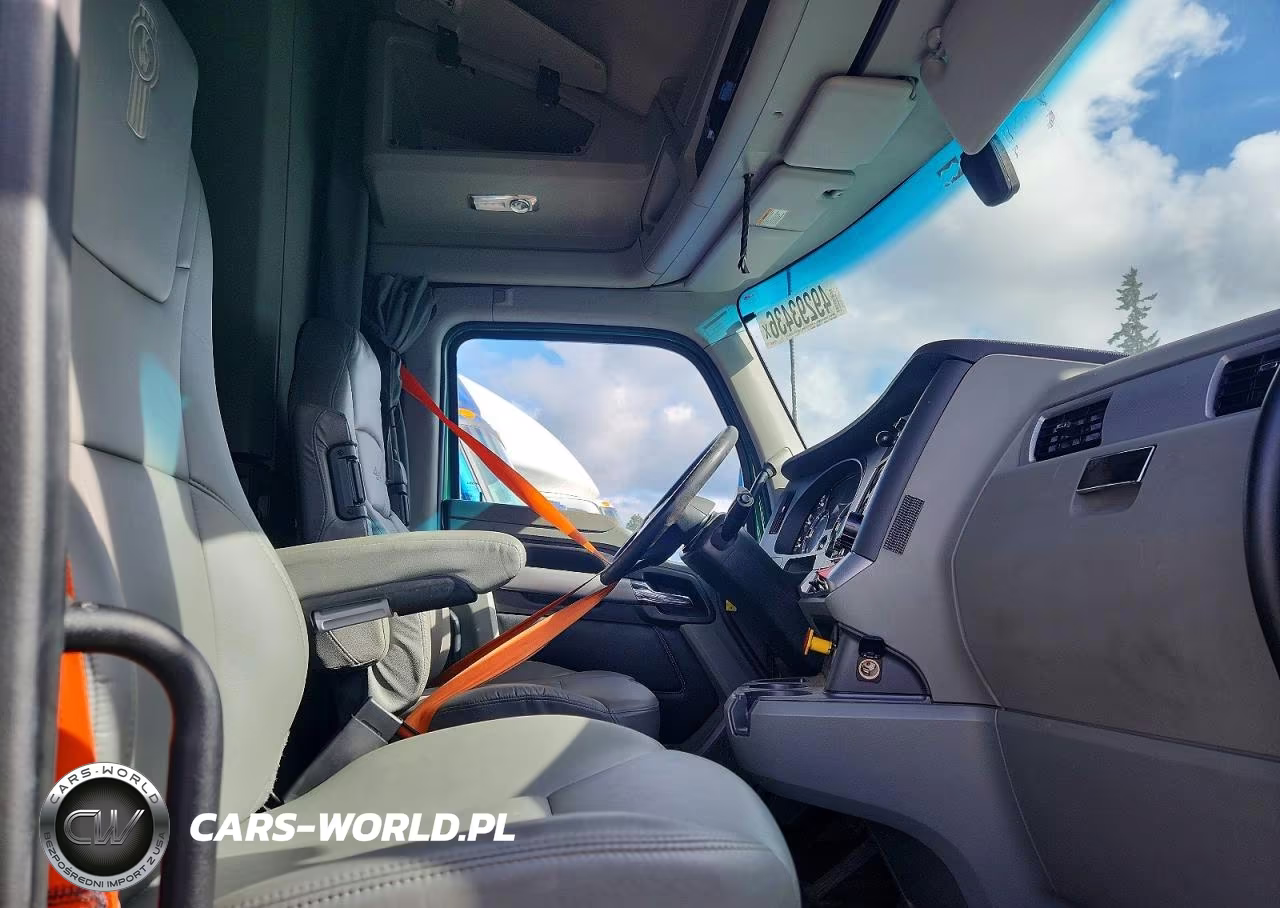 2020 Kenworth Construction T680 VIN:1XKYDP9X1LJ392408 - 6
