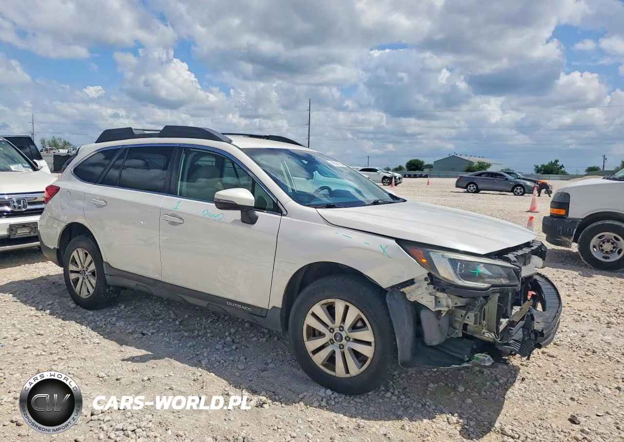 2018 Subaru Outback 2.5I Premium VIN:4S4BSAFC8J3279879 - 4