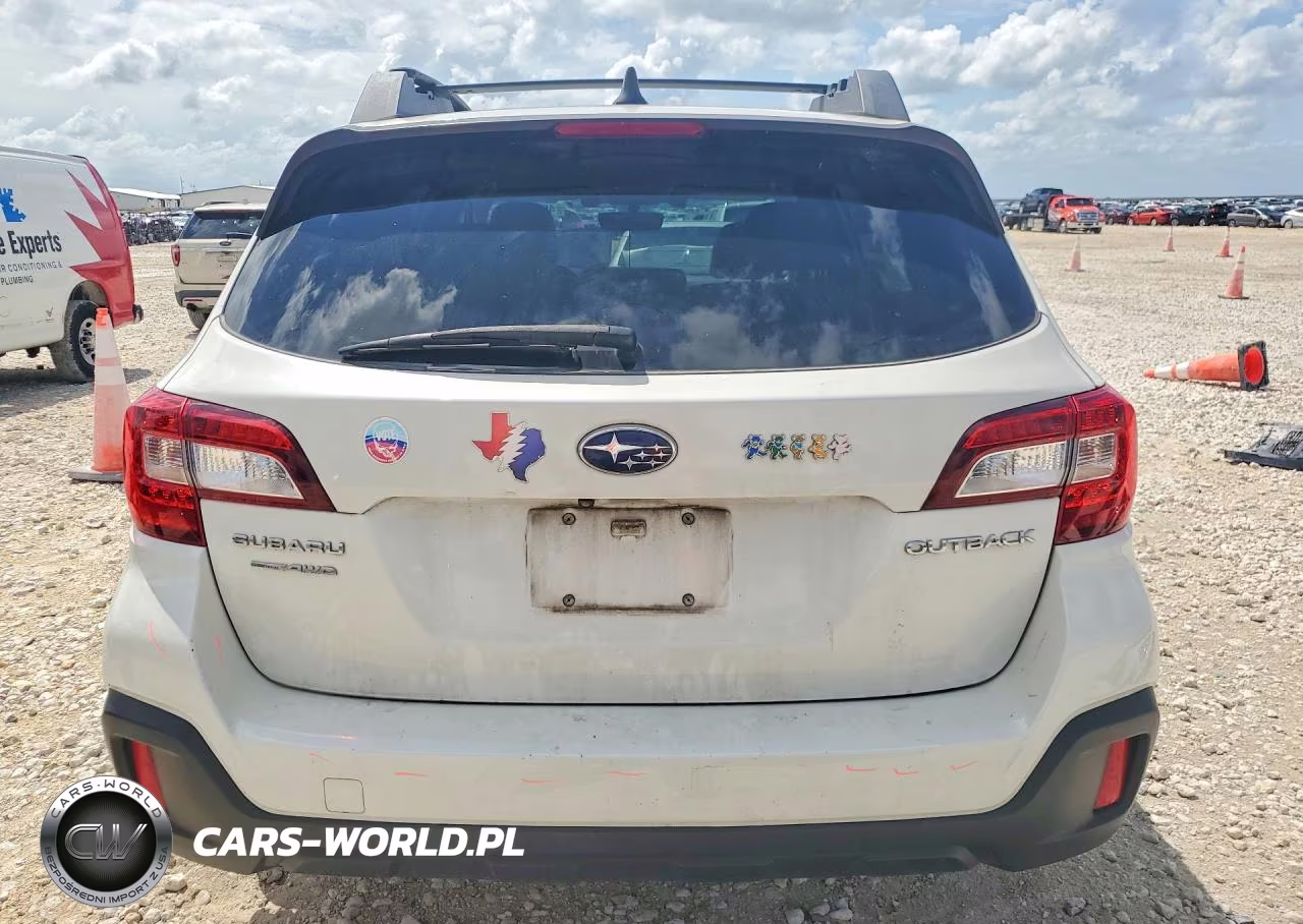 2018 Subaru Outback 2.5I Premium VIN:4S4BSAFC8J3279879 - 6