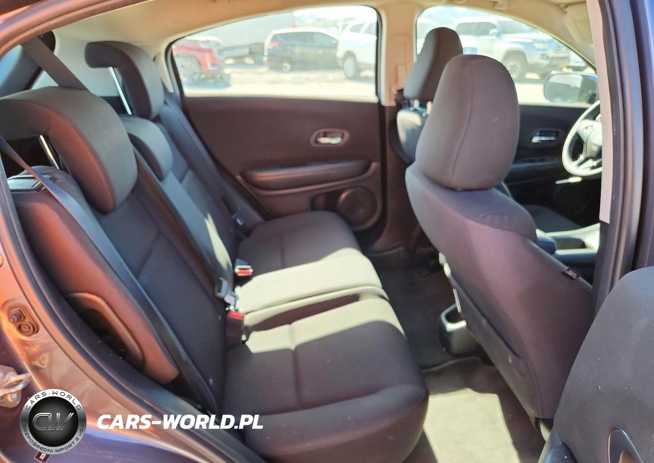 2018 Honda Hr-V Lx VIN:3CZRU6H31JG719052 - 10