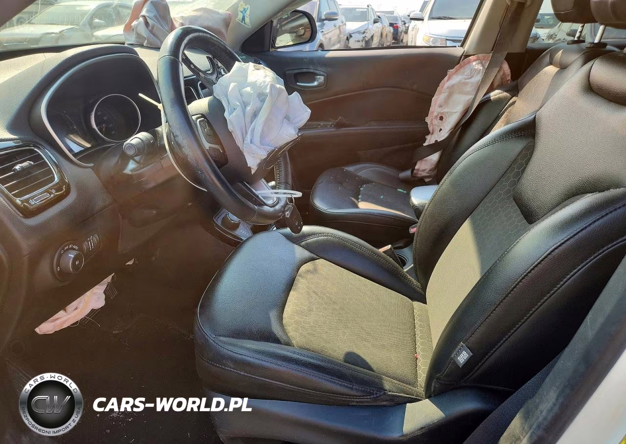 2019 Jeep Compass Latitude VIN:3C4NJDBB7KT648613 - 7