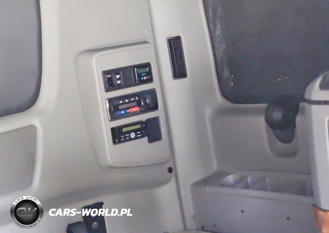 2019 International Lt625 Semi Truck VIN:3HSDZAPR2KN115914 - 9