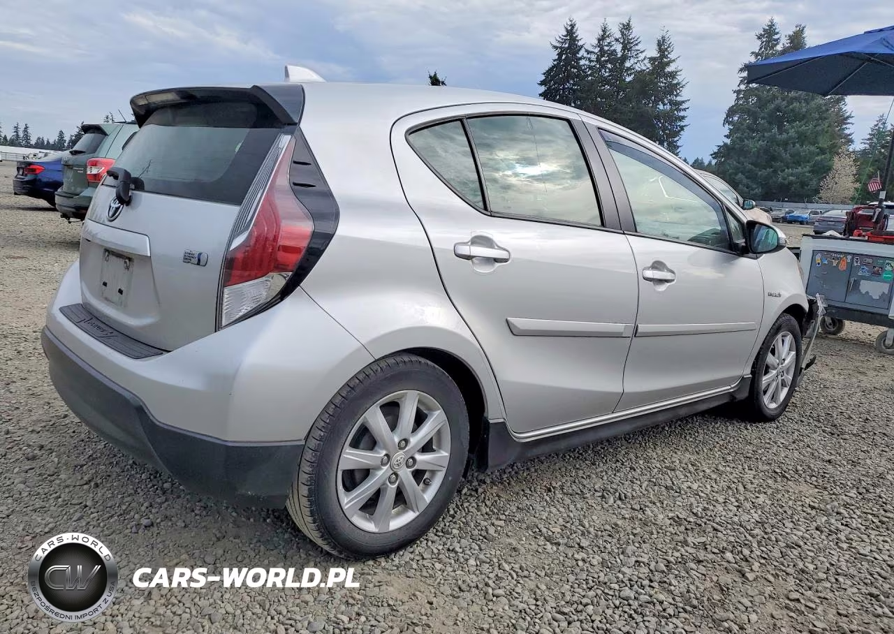 2017 Toyota Prius C Four VIN:JTDKDTB36H1593942 - 3