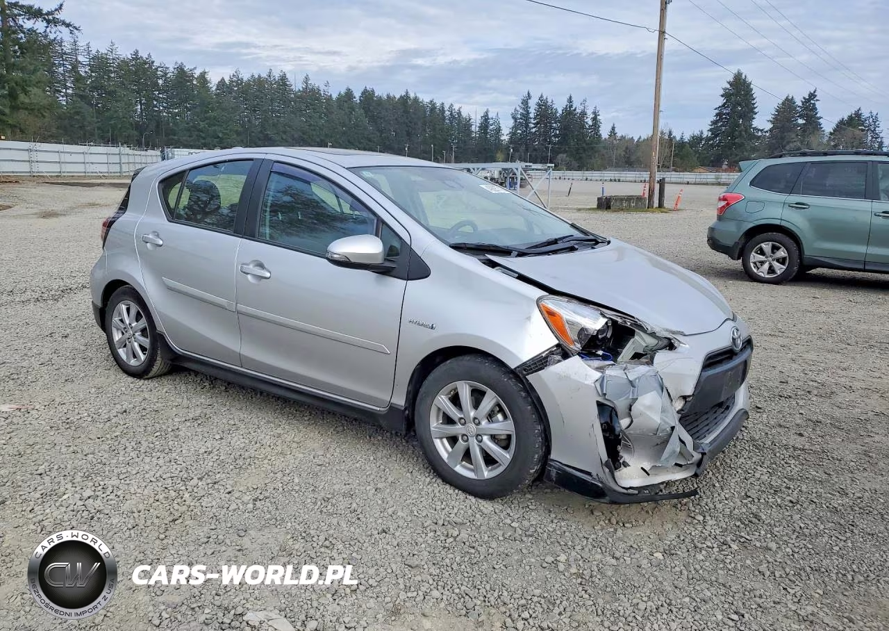 2017 Toyota Prius C Four VIN:JTDKDTB36H1593942 - 4