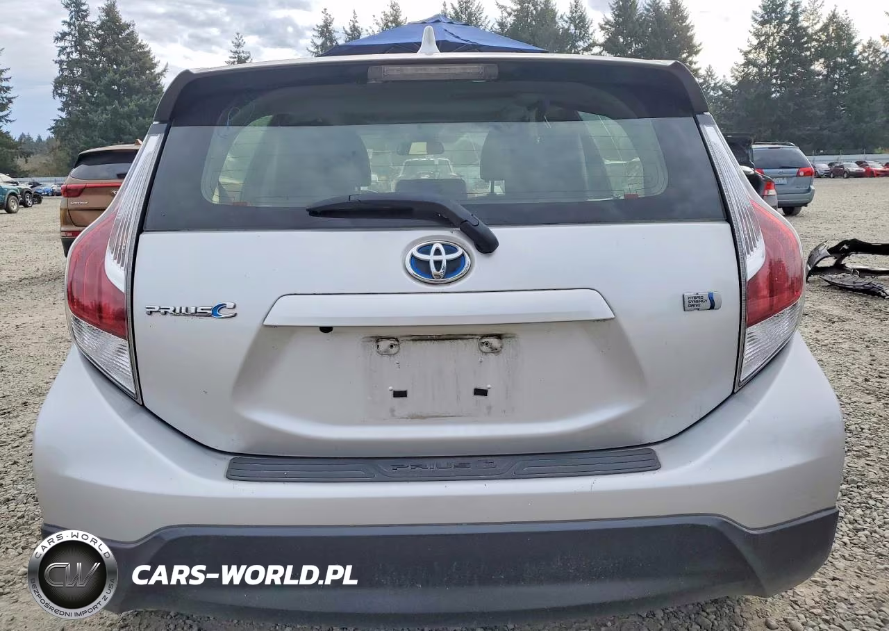 2017 Toyota Prius C Four VIN:JTDKDTB36H1593942 - 6