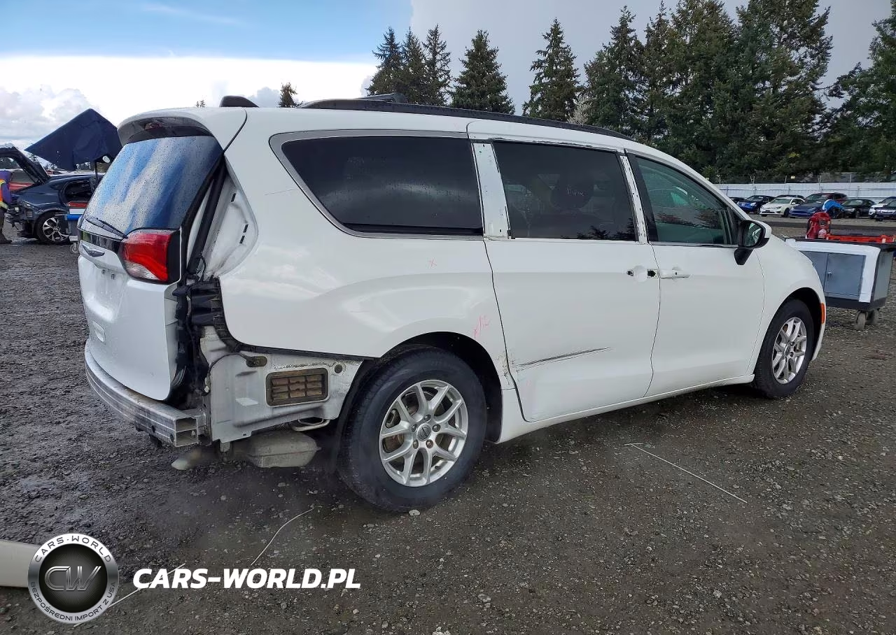 2021 Chrysler Voyager Lxi VIN:2C4RC1DG6MR533736 - 3