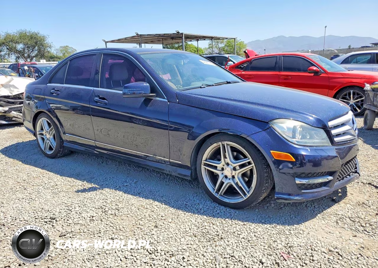 2013 Mercedes-Benz C 250 VIN:WDDGF4HB4DA854764 - 4