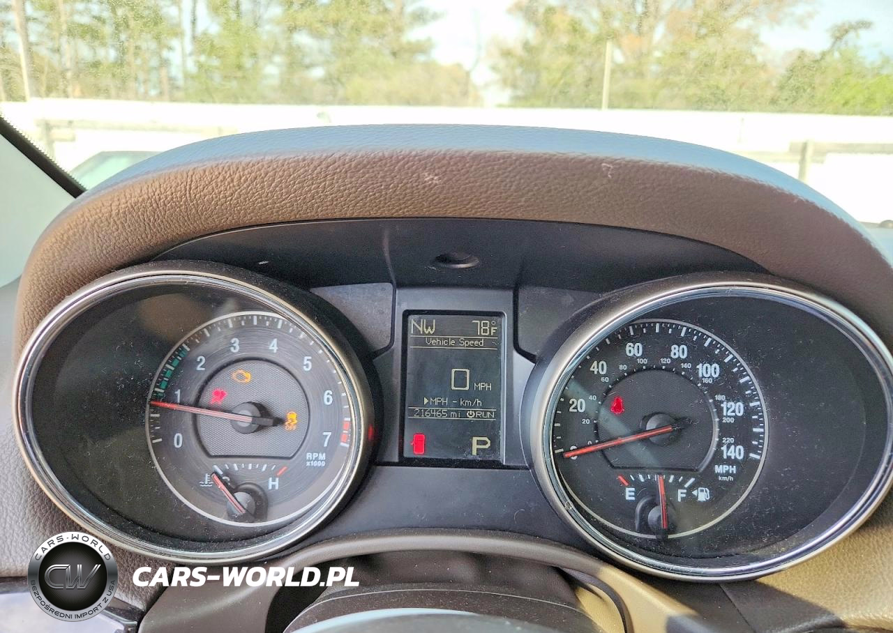 2011 Jeep Grand Cherokee Laredo VIN:1J4RR4GGXBC715614 - 9