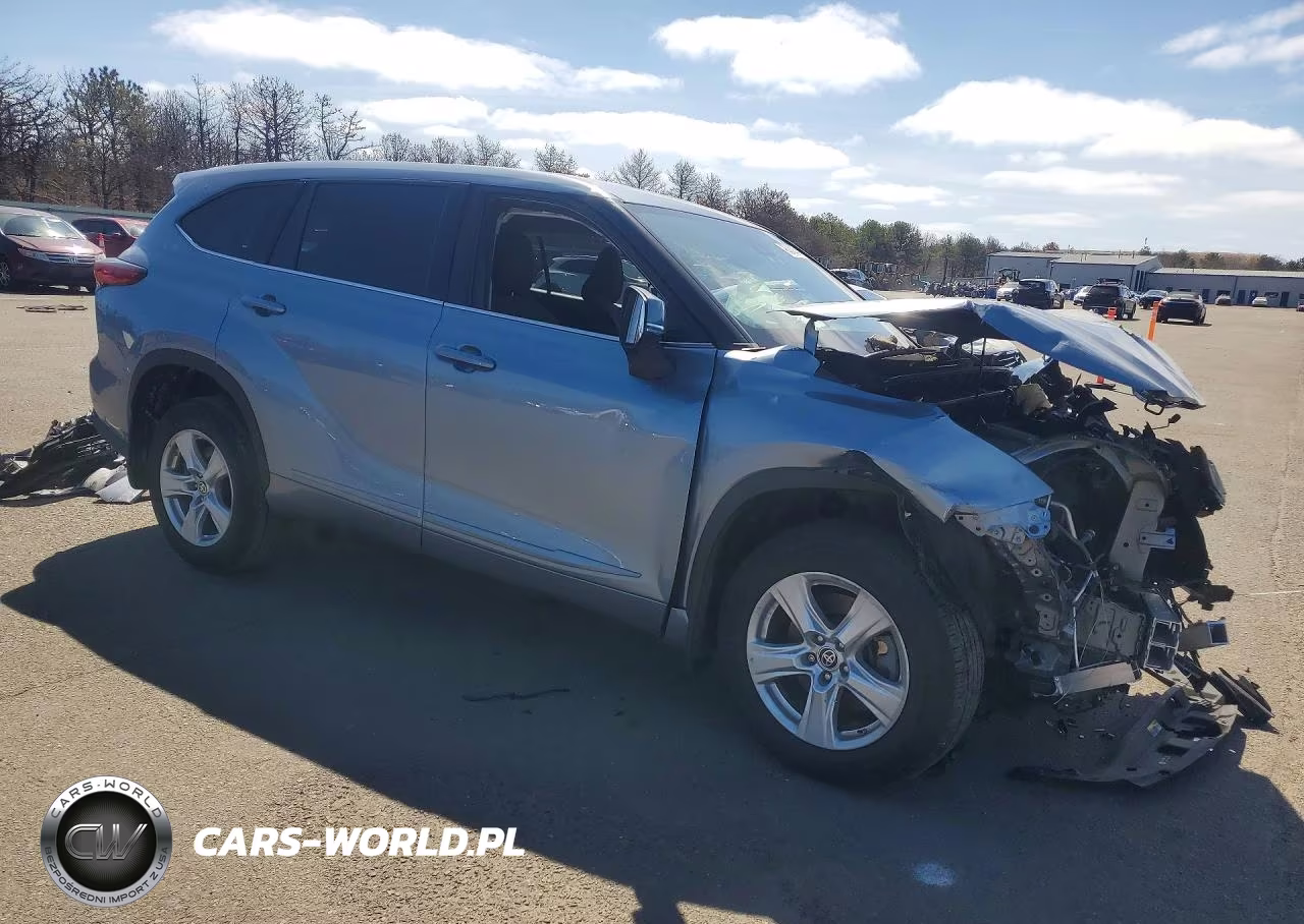 2022 Toyota Highlander Le VIN:5TDBZRBH8NS198739 - 4