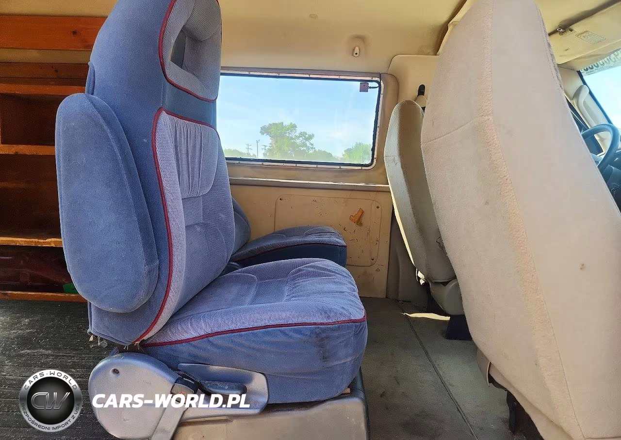 2003 Ford Econoline E150 Van VIN:1FTRE14L43HB94069 - 11