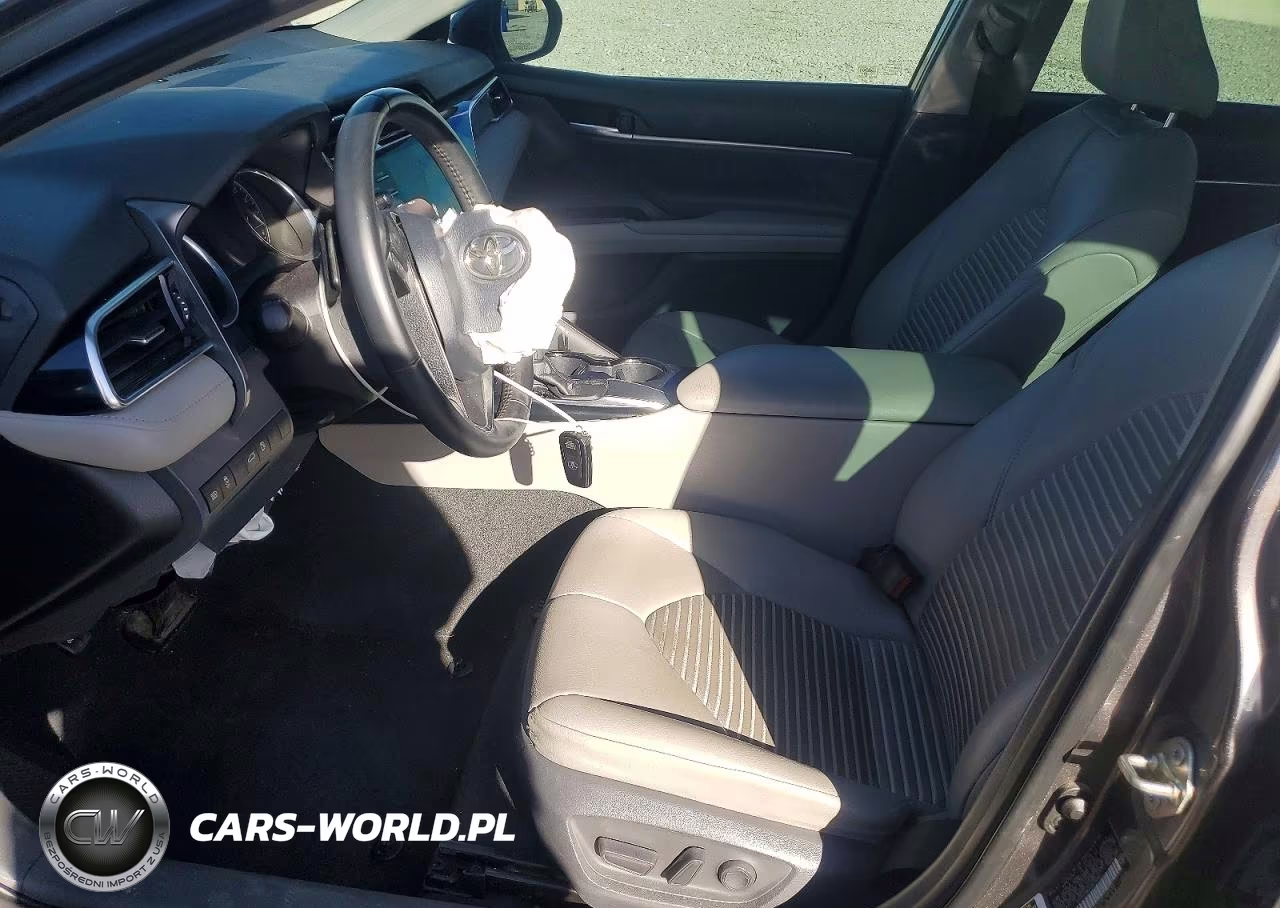 2018 Toyota Camry L VIN:4T1B11HK5JU616087 - 7