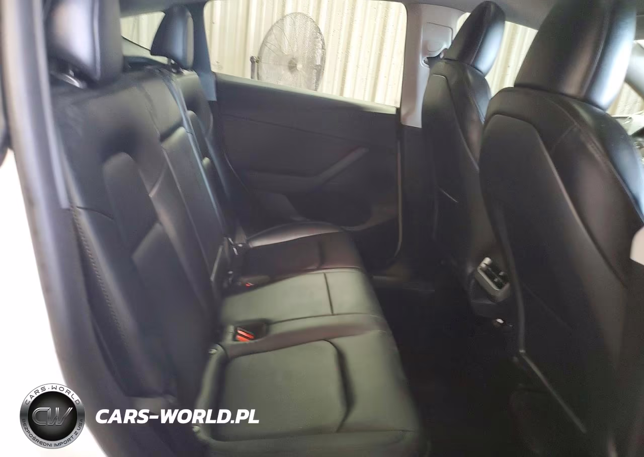 2023 Tesla Model Y VIN:7SAYGDEE9PF807979 - 10