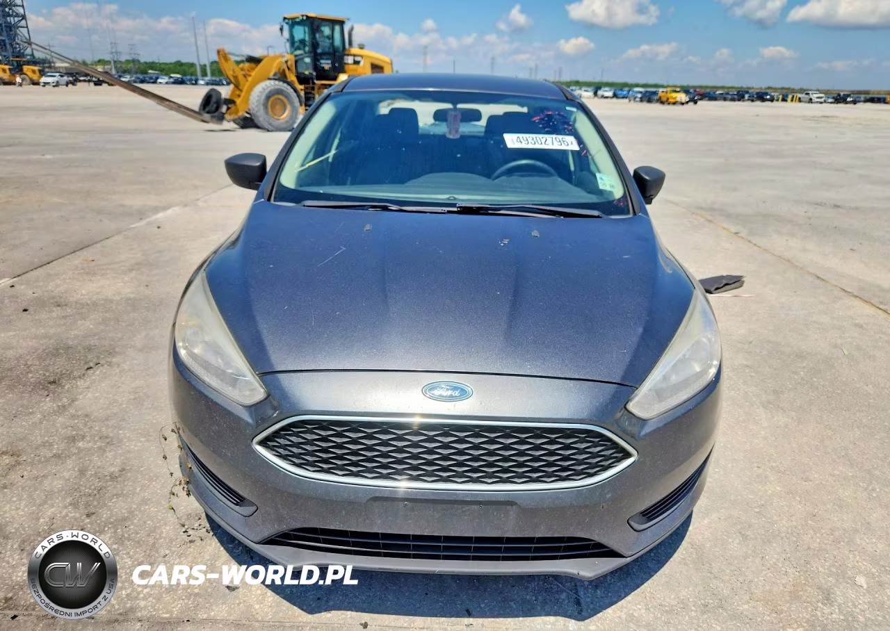 2017 Ford Focus S VIN:1FADP3E25HL347302 - 5