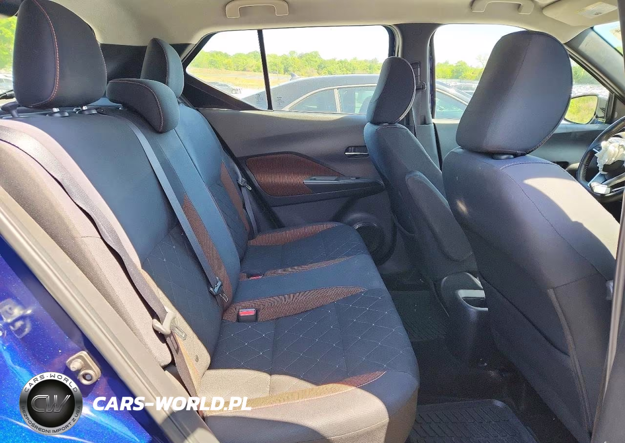 2019 Nissan Kicks Sr VIN:3N1CP5CU4KL535393 - 11