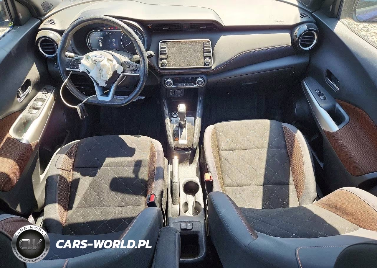 2019 Nissan Kicks Sr VIN:3N1CP5CU4KL535393 - 8
