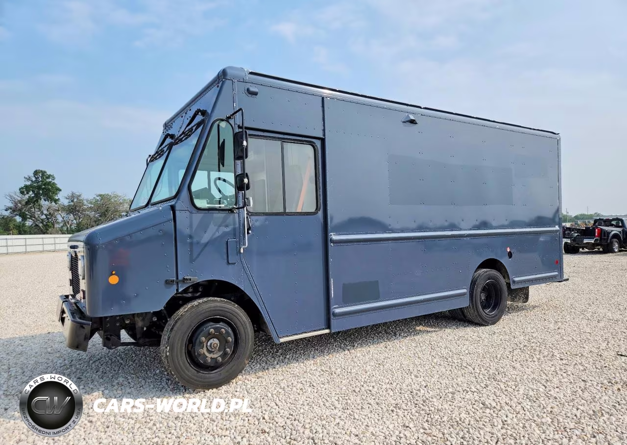 2020 Freightliner Chassis M Line Walk-In Van