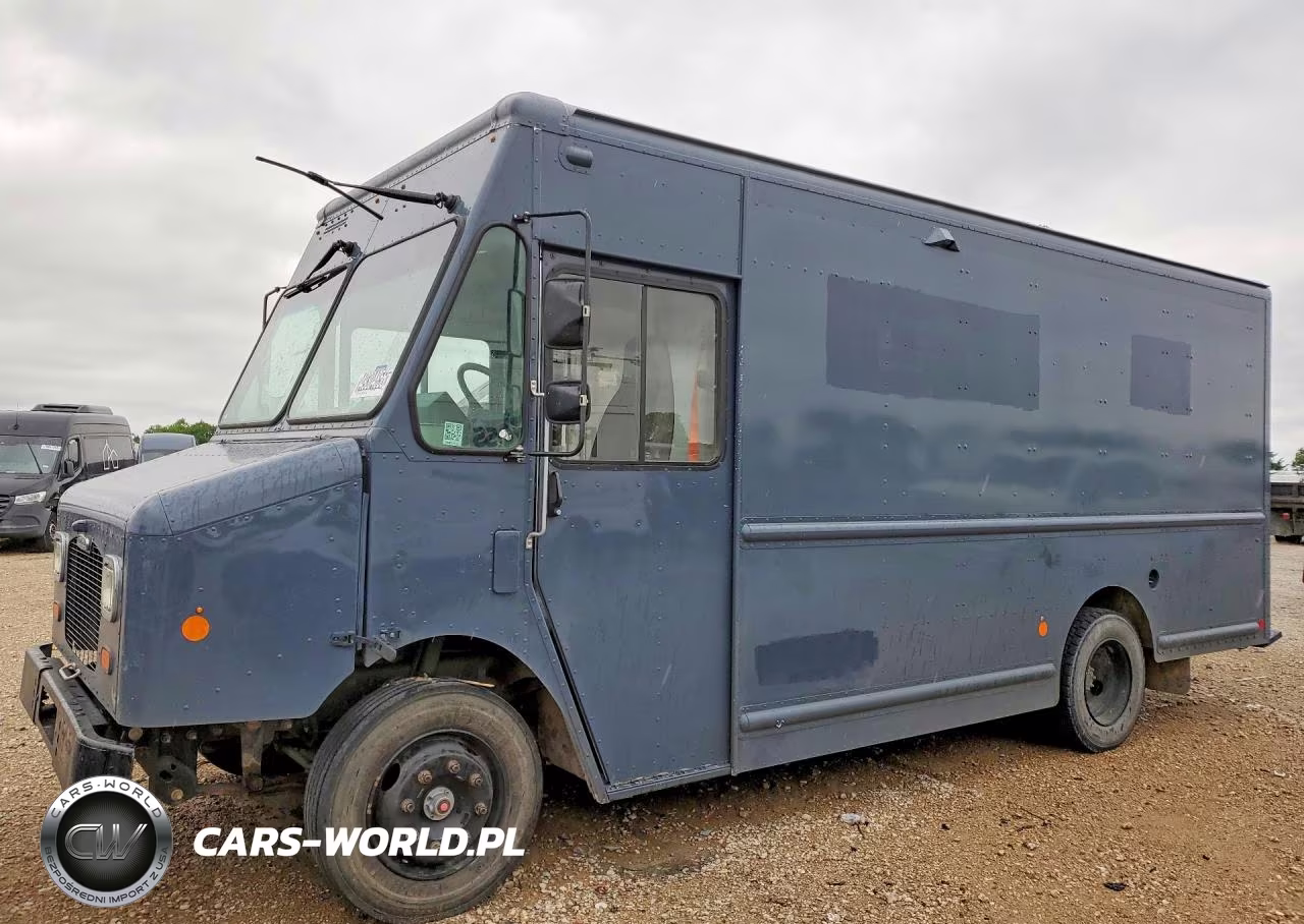 2021 Freightliner Chassis M Line Walk-In Van