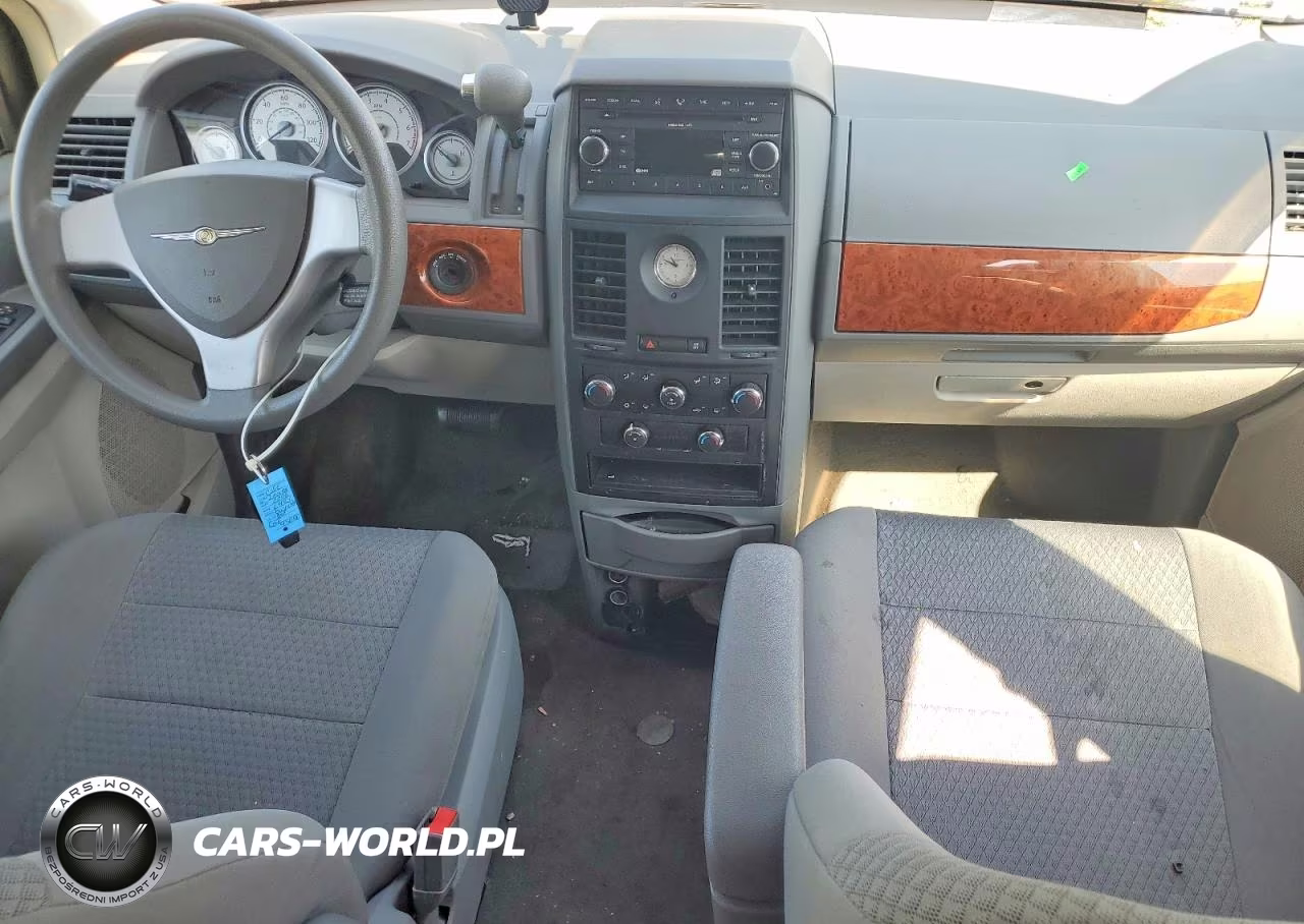 2008 Chrysler Town & Country Lx VIN:2A8HR44H98R748515 - 8