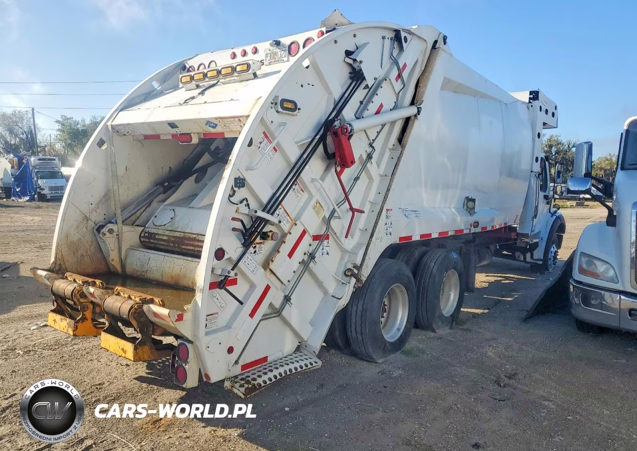2020 Freightliner Business Class M2 Refuse Truck VIN:1FVHC5FT7LHKT7068 - 4