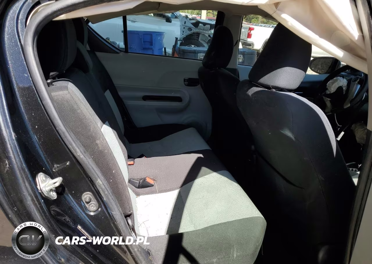 2013 Toyota Prius C VIN:JTDKDTB36D1542029 - 10
