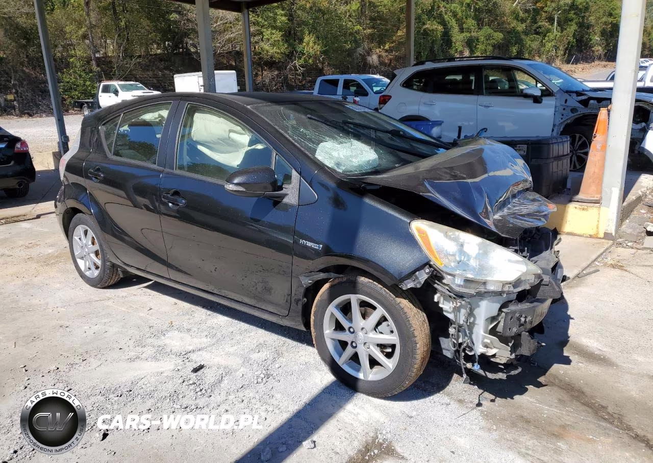 2013 Toyota Prius C VIN:JTDKDTB36D1542029 - 4