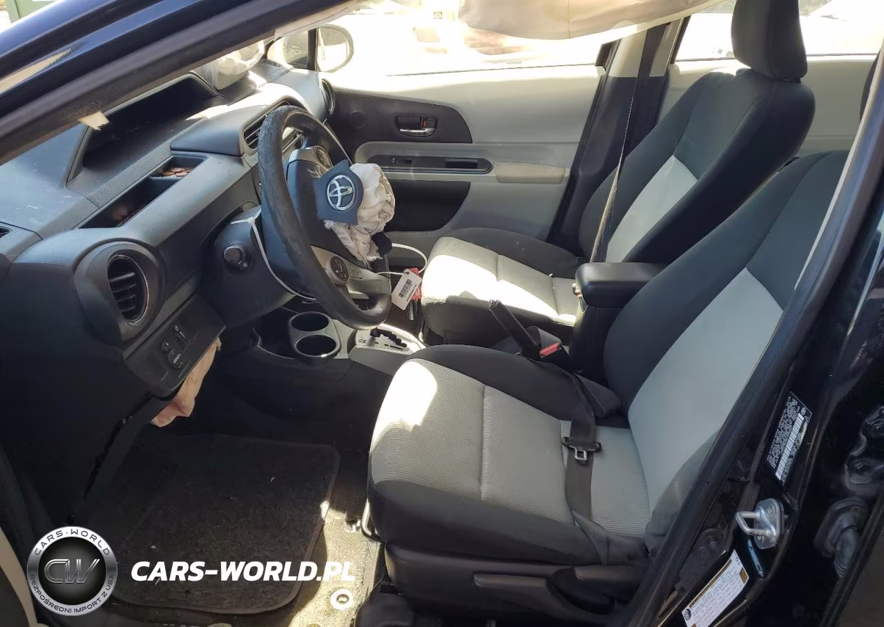 2013 Toyota Prius C VIN:JTDKDTB36D1542029 - 7